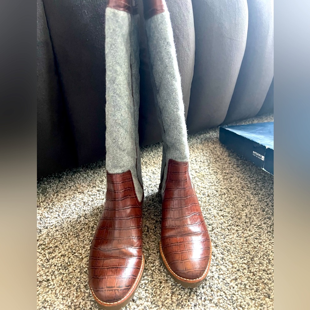 Women’s Sperry boots